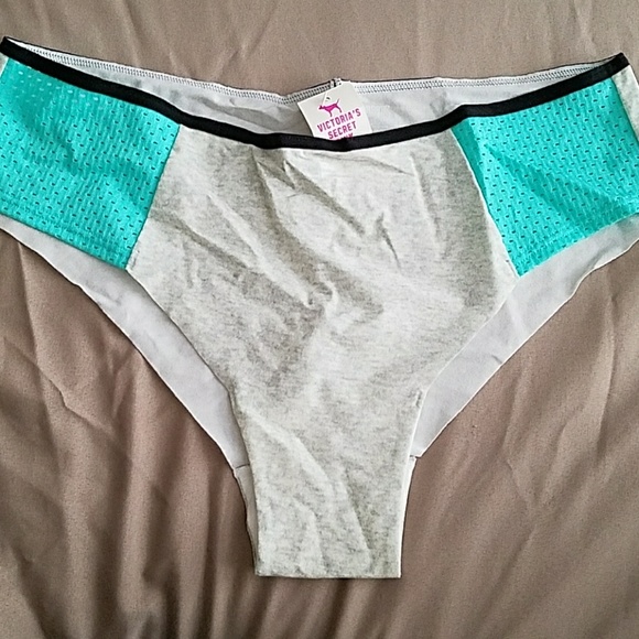 VS Pink Bra/Panty Set - Picture 7 of 8